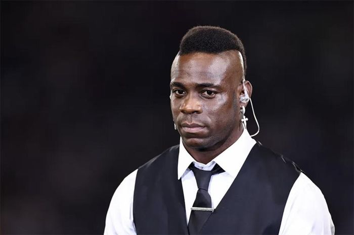 'Siêu quậy' Mario Balotelli thoát chết