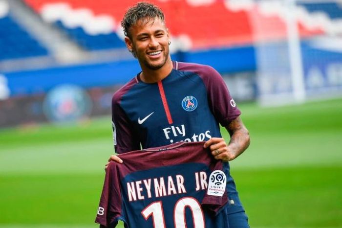 Tiết lộ choáng: Neymar chấn thương từ trước, PSG mua phải hàng 'hớ'?