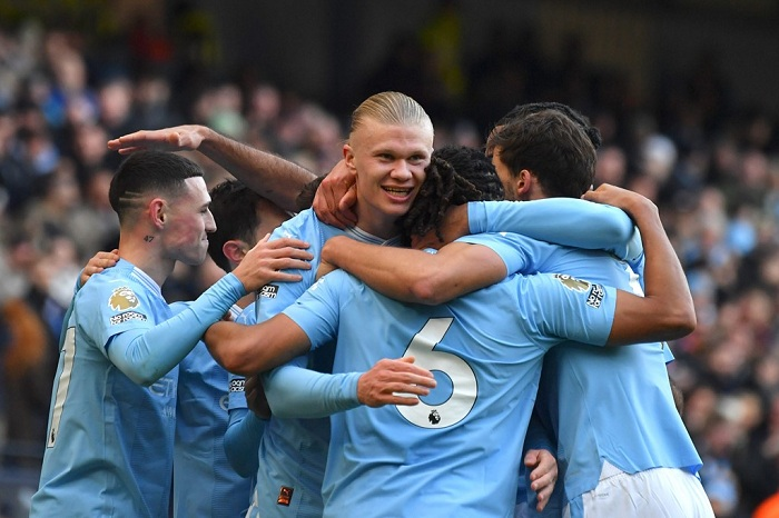 Hòa Liverpool 1-1, Man City lỡ cơ hội cân bằng kỷ lục