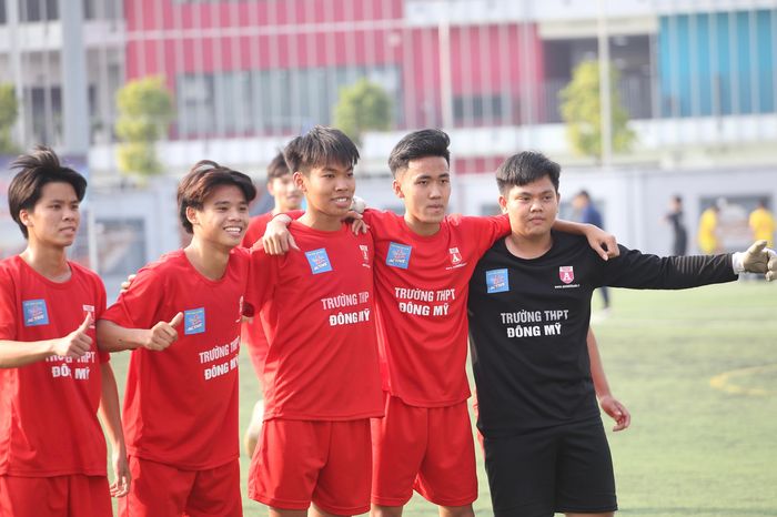 Chiến thắng '5 sao' ấn tượng của THPT Đông Mỹ