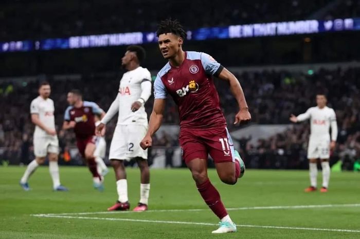 Tottenham thua đau trên sân nhà, mất Top 4 Premier League