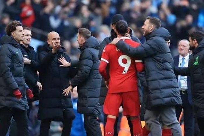 Vì sao Darwin Nunez cãi nhau Pep Guardiola, Klopp phải can ngăn?