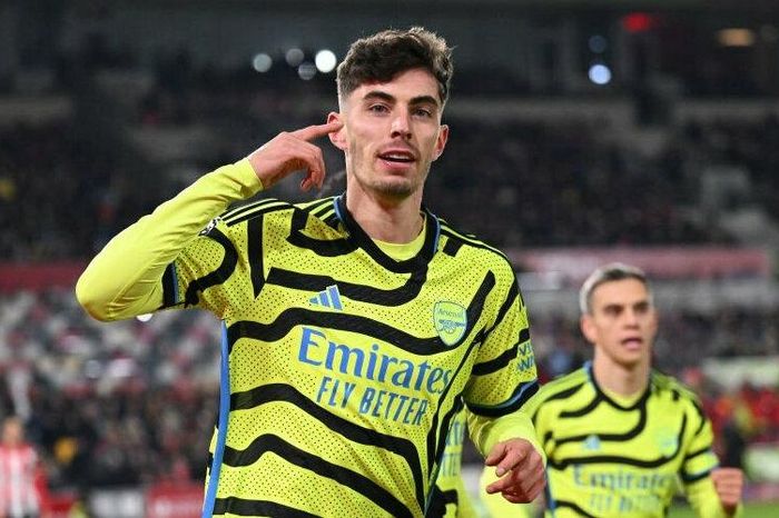 Kết quả Ngoại Hạng Anh: Arsenal soán ngôi đầu của Man City