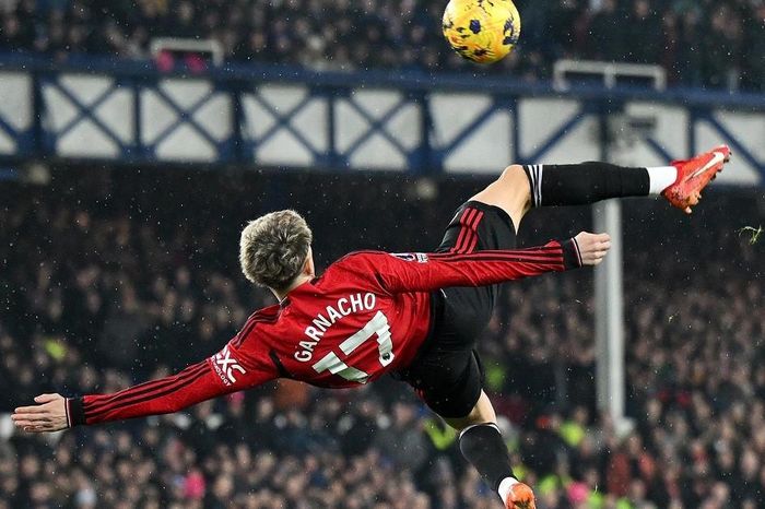 Erik ten Hag chỉ trích toàn đội MU, cảnh báo Garnacho chớ ảo tưởng