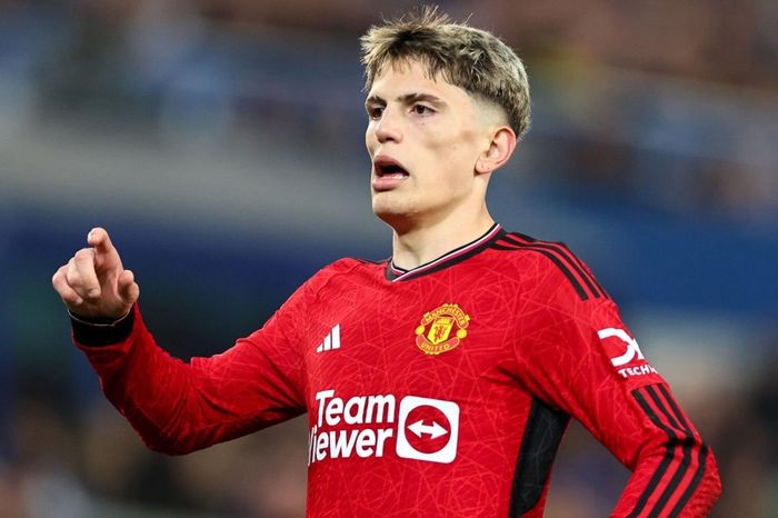 Ghi bàn siêu phẩm, sao trẻ Man Utd thừa nhận sút bừa