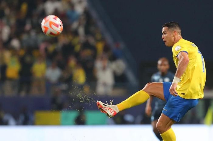 Kết quả bóng đá hôm nay 28/11/2023: Ronaldo và Al Nassr hòa may