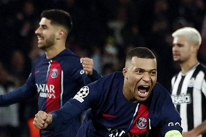 Mbappe giải cứu PSG ở phút 98