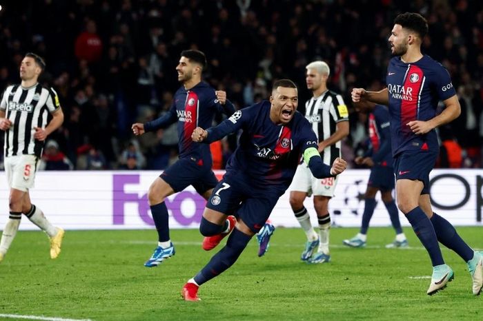 Kết quả Cúp C1 châu Âu: Mbappe giải cứu PSG, Barca và Man City thắng trận
