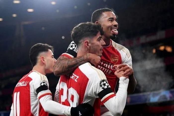 Mưa bàn thắng trên sân Emirates, Arsenal 'đè bẹp' đội khách