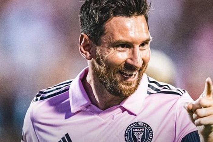 Chuẩn bị đấu tuyển El Salvador, Messi tạo cơn sốt vé với fan Inter Miami
