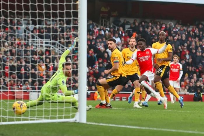 Thắng tối thiểu 2-1, Arsenal giữ vững vị trí số 1 trên BXH Ngoại hạng Anh