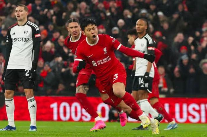 Lập 4 siêu phẩm, Liverpool đánh bại Fulham theo cách ít ai ngờ tới