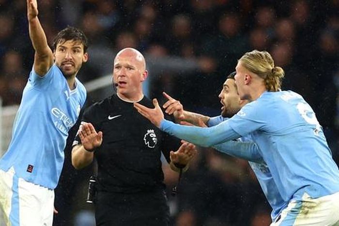 Rượt đuổi tỉ số nghẹt thở, Man City đánh rơi chiến thắng trước Tottenham