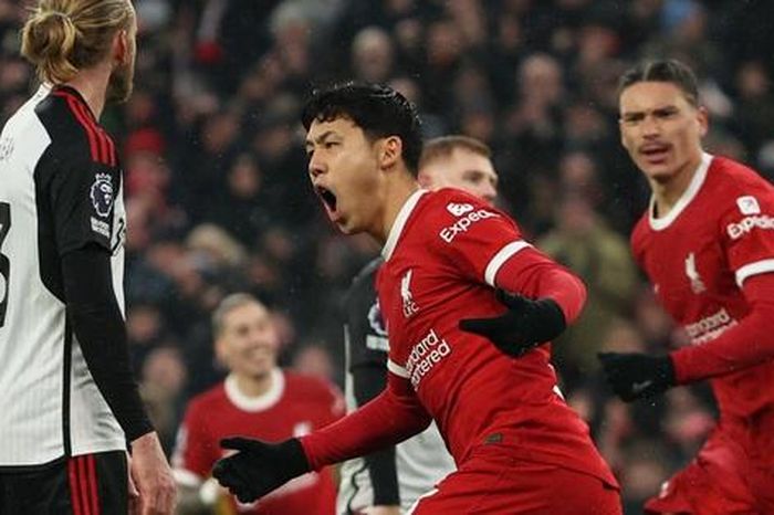 Liverpool vượt qua Man City, Chelsea 2 trận liền mất đội trưởng