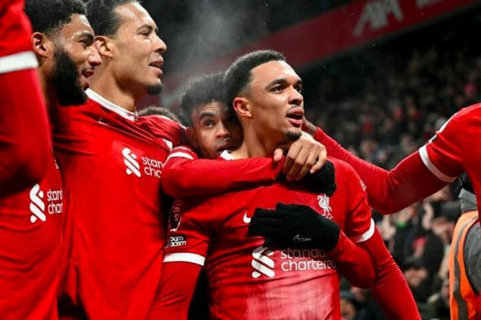 Ghi bàn phút cuối, Liverpool thắng kịch tính trước Fulham