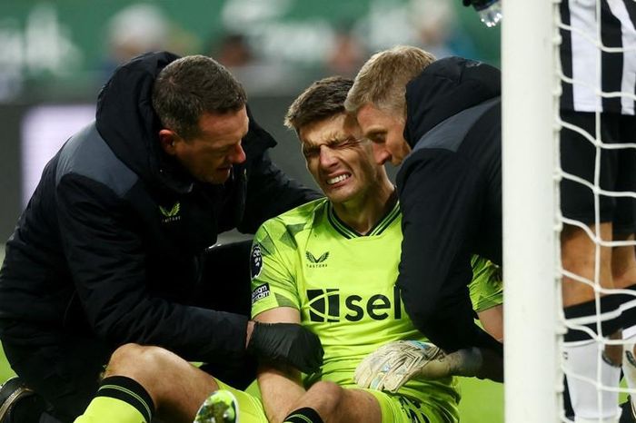 Newcastle nhận tin 'sét đánh' sau chiến thắng MU