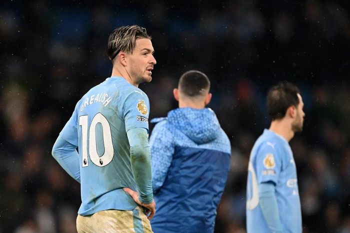 Premier League: 'Mưa bàn thắng' sau những màn rượt đuổi nghẹt thở