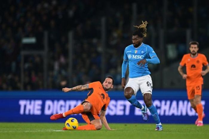 Kết quả bóng đá Napoli - Inter Milan: Mở điểm ngỡ ngàng, đương kim vô địch sụp đổ (Serie A)