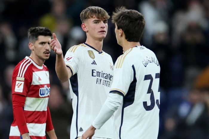 Bảng xếp hạng La Liga mới nhất: Real Madrid hơn Barca 4 điểm