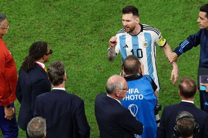 Messi tự nhận mình là 'kẻ ngốc'