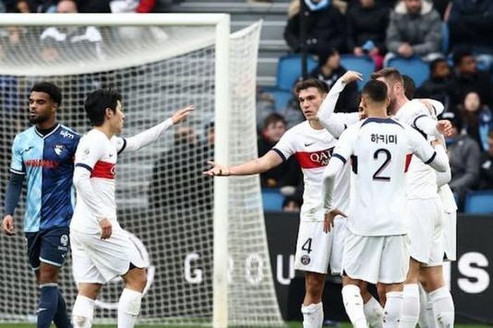 Lý do cầu thủ PSG mặc áo tên bằng chữ Hàn Quốc