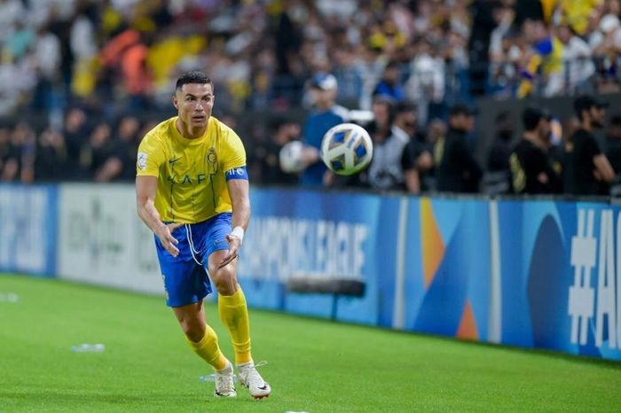 HLV Al Nassr báo tin không vui về Ronaldo