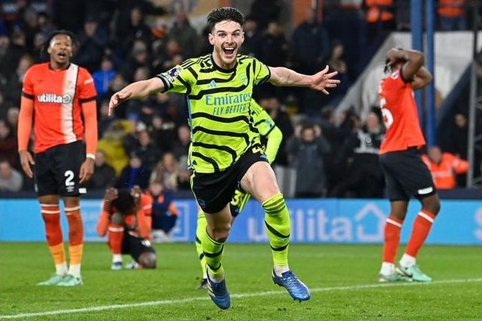 Declan Rice tỏa sáng, Arsenal thắng kịch tính phút bù giờ