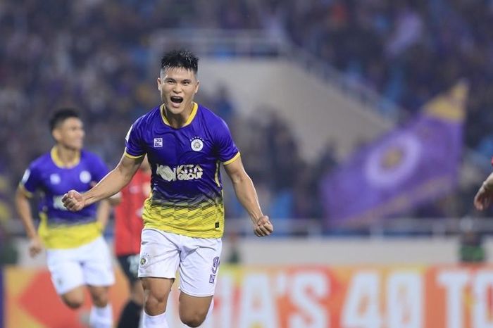 Tuấn Hải ghi bàn đỉnh hơn Cristiano Ronaldo ở Cúp C1 châu Á