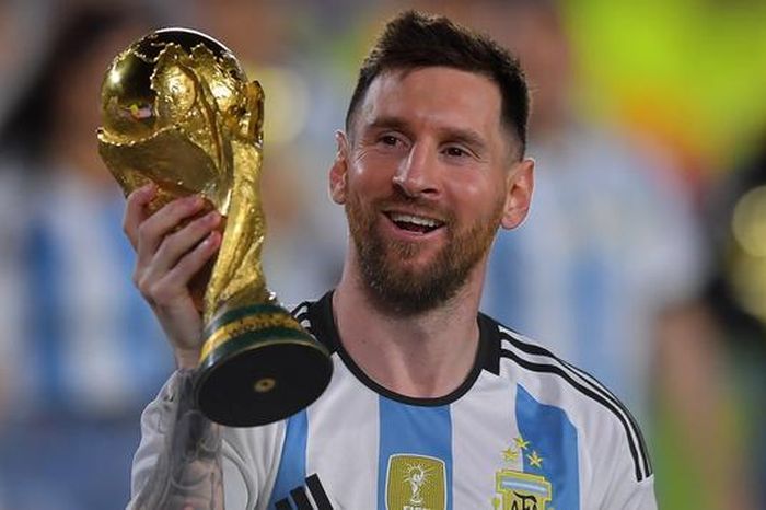 Messi được vinh danh vận động viên tiêu biểu của năm