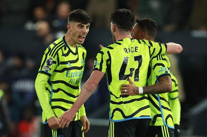 Kết quả Ngoại hạng Anh 6/12: Arsenal hạ Luton theo kịch bản điên rồ