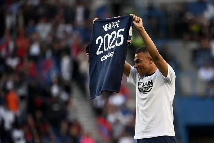 Real Madrid ra tối hậu thư cứng rắn cho Mbappe