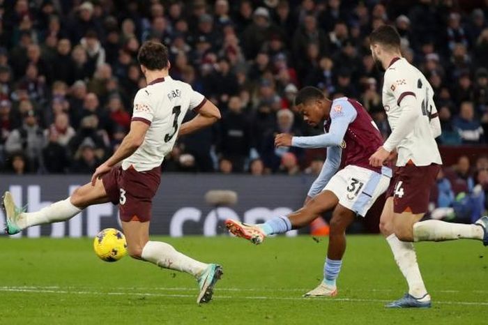 Thắng sít sao, Aston Villa đá văng Man City khỏi Top 3 giải Ngoại hạng Anh