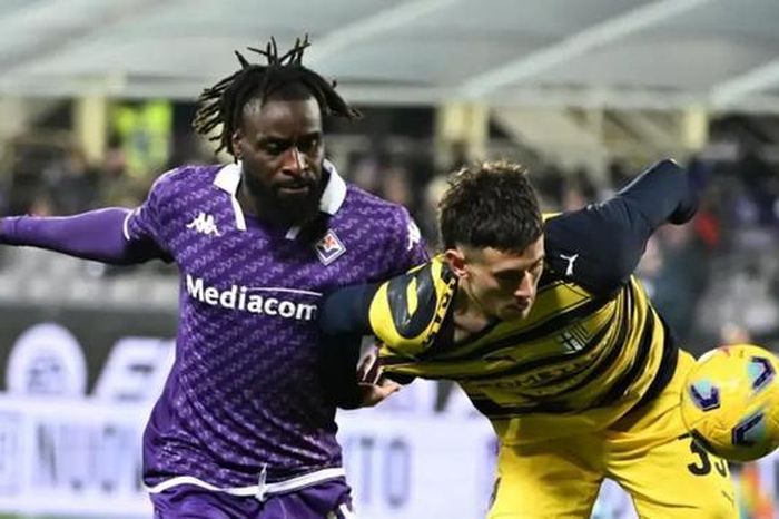 Fiorentina ghi tên mình vào vòng tứ kết Cúp Quốc gia Italia