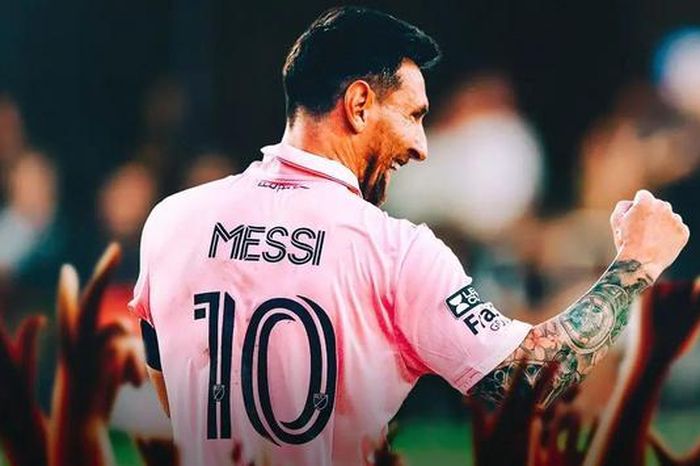 Áo đấu của Messi được tạp chí Vogue vinh danh