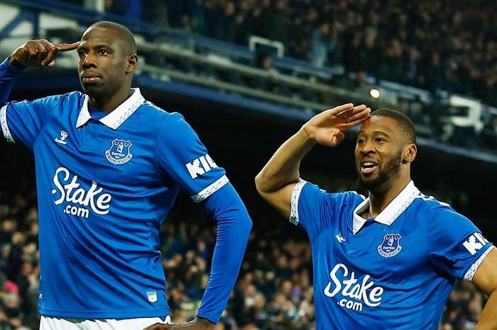 Newcastle bất ngờ thua thảm trước Everton