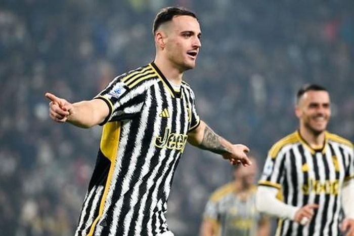 Juventus tạm chiếm ngôi đầu bảng của Inter Milan