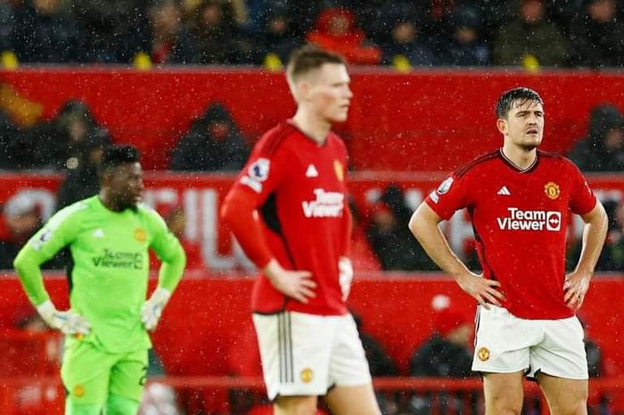 MU thảm bại ở Old Trafford, Arsenal mất ngôi đầu Premier League