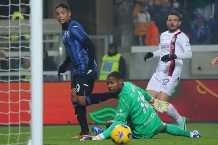 Cơn ác mộng nửa giờ cuối trận của AC Milan