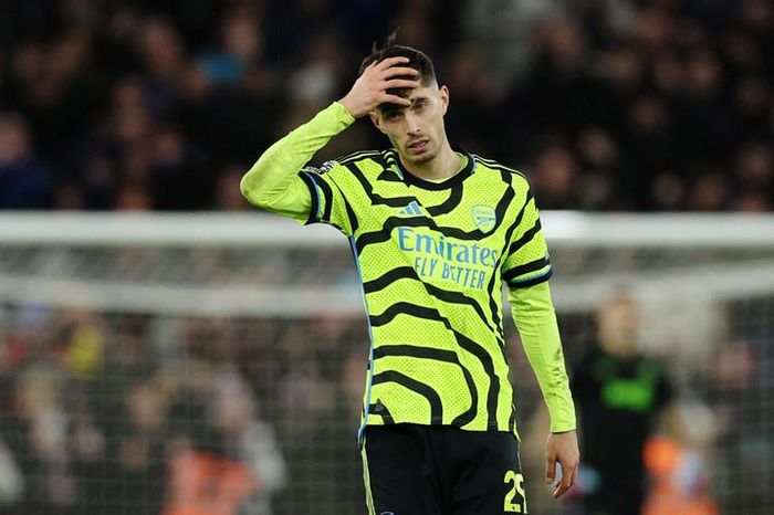 Bại trận trước ngựa ô Aston Villa, Arsenal chính thức mất ngôi đầu