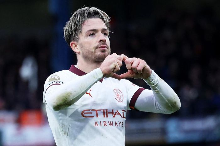 Jack Grealish hóa người hùng, Man City thắng 'rửa mặt'