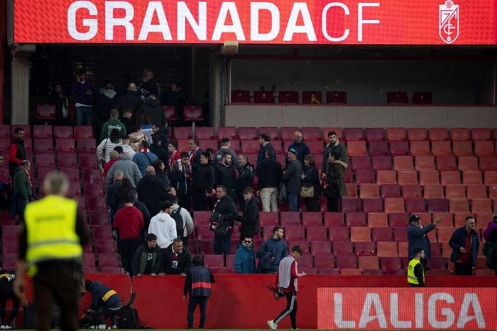 Sự cố nghiêm trọng khiến trận đấu ở La Liga tạm hoãn