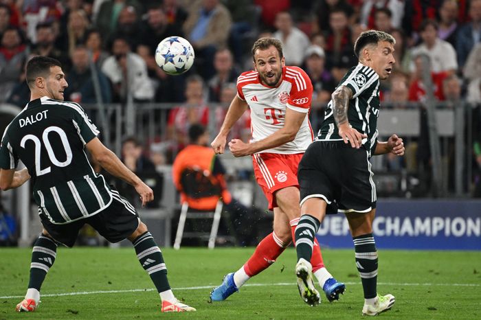 HLV Tuchel đưa Harry Kane đe dọa Man United