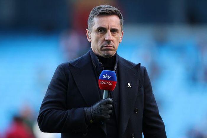 Neville: 'Sa thải Ten Hag là điều vô nghĩa'