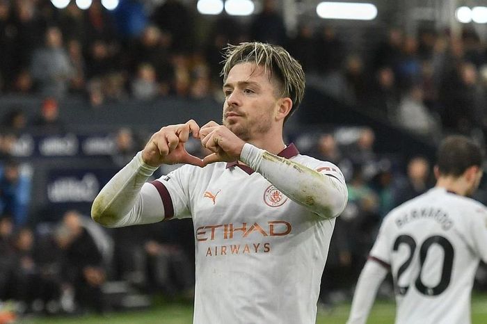 Premier League: Man City thắng ngược, Tottenham vùi dập Newcastle