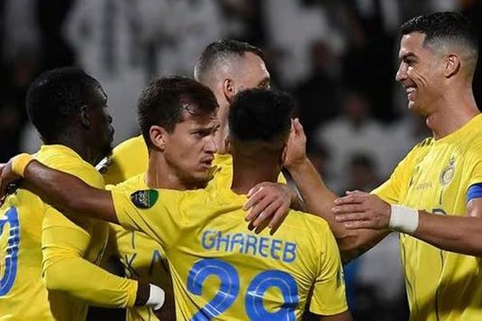 Ronaldo ghi bàn giúp Al Nassr đè bẹp Al Shabab