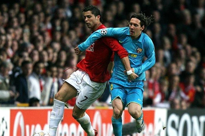 Ronaldo im lặng bất thường trong lần đầu chạm trán Messi
