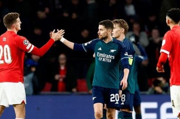 Champions League: Hình ảnh trận Arsenal hòa PSV, kết quả lượt đấu cuối vòng bảng