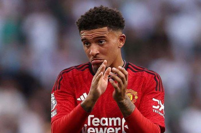 Man United muốn đổi Sancho lấy sao Barca