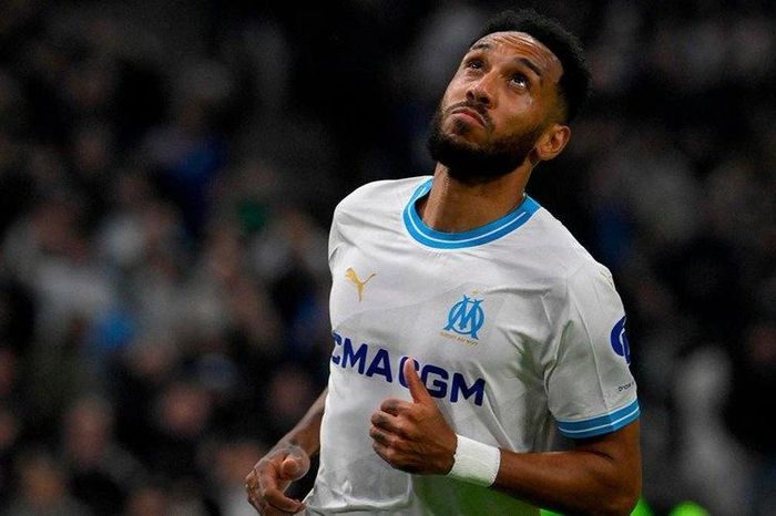 Aubameyang phá kỷ lục ghi bàn ở Europa League
