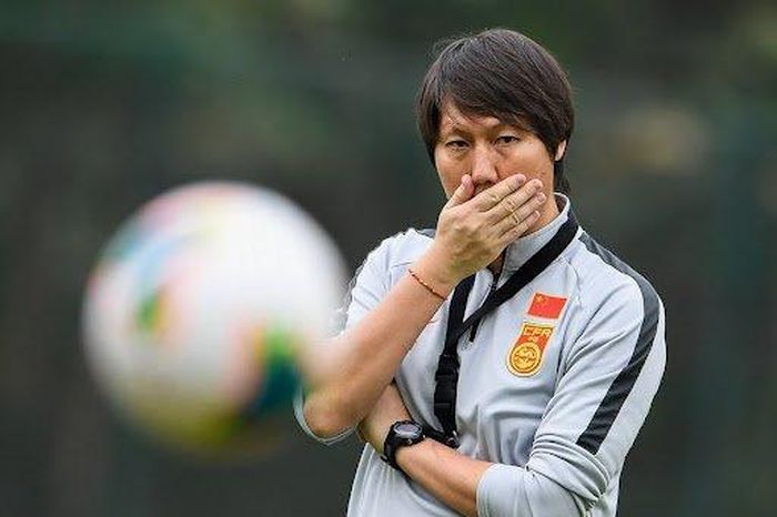 Cựu sao Premier League và HLV ĐT Trung Quốc nhận án chung thân